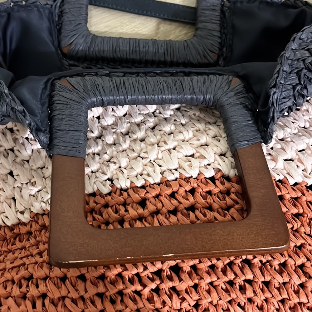 Sasha and Sofi Straw bag - Picture 7 of 17